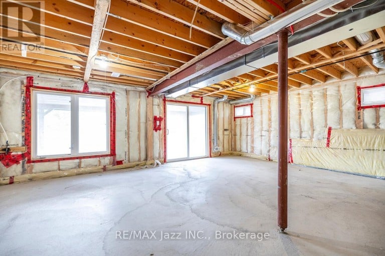 30 LLOYDMINSTER AVENUE, Ajax (Central East), Ontario, L1Z0N8