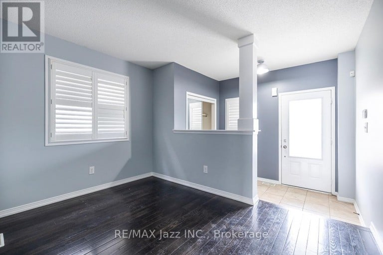 30 LLOYDMINSTER AVENUE, Ajax (Central East), Ontario, L1Z0N8