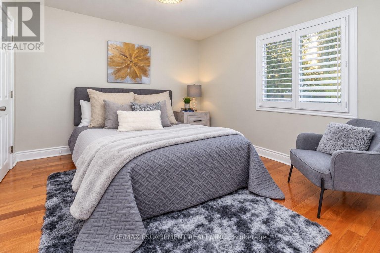 788 UPPER GAGE AVENUE, Hamilton (Macassa), Ontario, L8V4K4