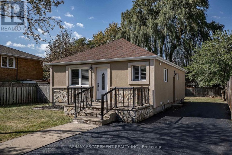 788 UPPER GAGE AVENUE, Hamilton (Macassa), Ontario, L8V4K4