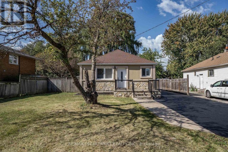 788 UPPER GAGE AVENUE, Hamilton (Macassa), Ontario, L8V4K4