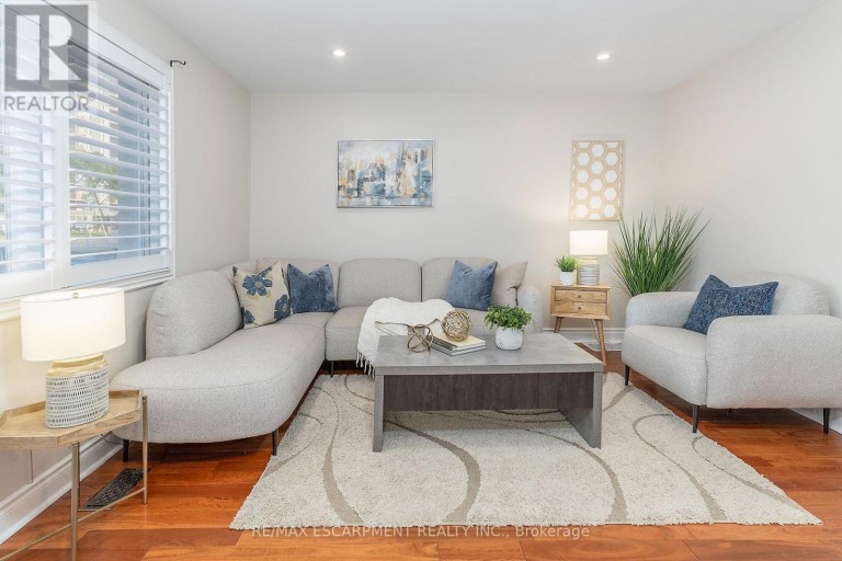 788 UPPER GAGE AVENUE, Hamilton (Macassa), Ontario, L8V4K4