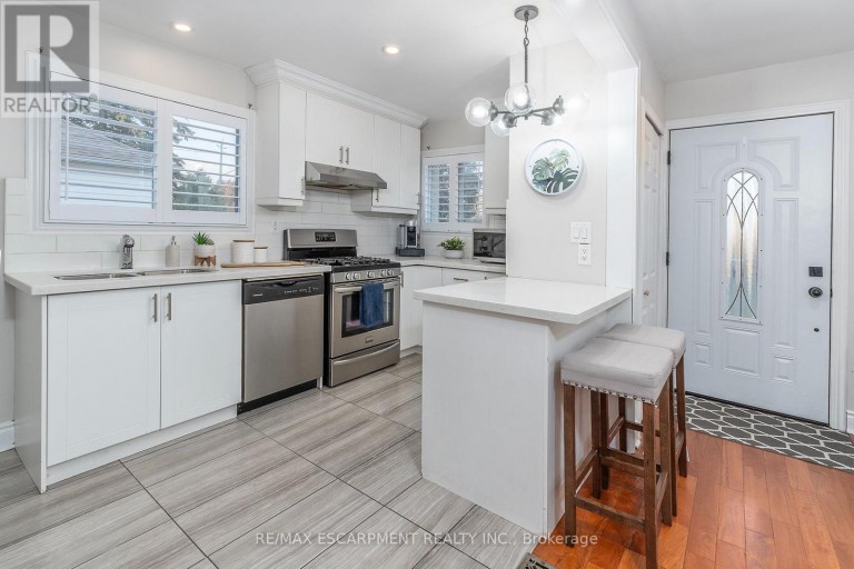 788 UPPER GAGE AVENUE, Hamilton (Macassa), Ontario, L8V4K4
