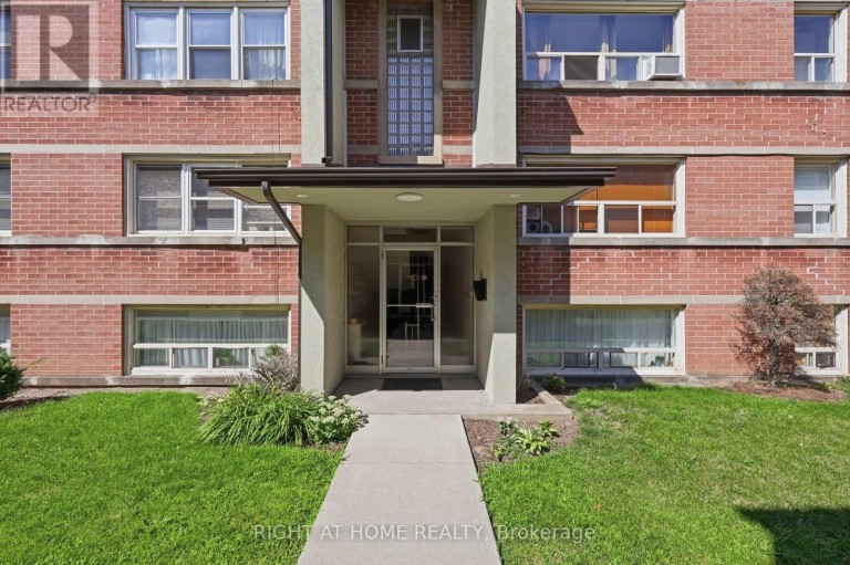 11 - 223 MACNAB STREET S, Hamilton (Durand), Ontario, L8P3C9