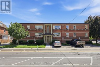 11 - 223 MACNAB STREET S Hamilton (Durand) Ontario photo 5