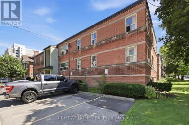 11 - 223 MACNAB STREET S Hamilton (Durand) Ontario photo 7