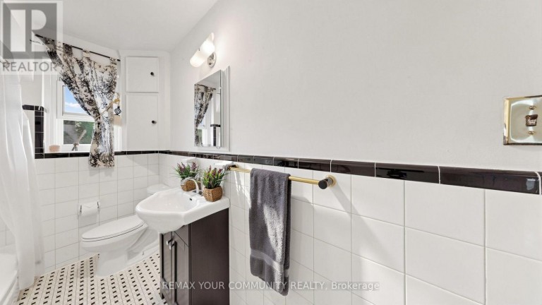 487 HOUNSLOW AVENUE, Toronto (Willowdale West), Ontario, M2R1J1