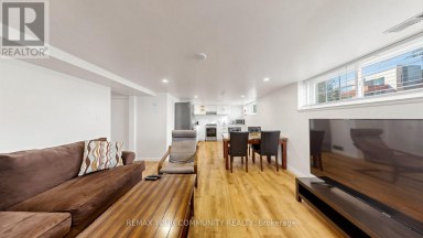 487 HOUNSLOW AVENUE Toronto (Willowdale West) Ontario photo 32