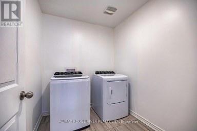 10 MOSES CRESCENT Clarington (Bowmanville) Ontario photo 28