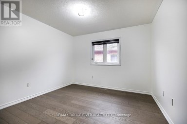 10 MOSES CRESCENT Clarington (Bowmanville) Ontario photo 35