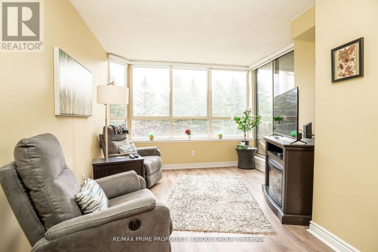 209 - 33 WELDRICK ROAD E, Richmond Hill (Observatory), Ontario, L4C8W4