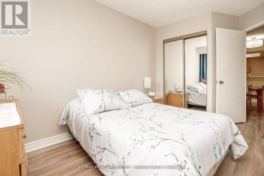 209 - 33 WELDRICK ROAD E Richmond Hill (Observatory) Ontario photo 23