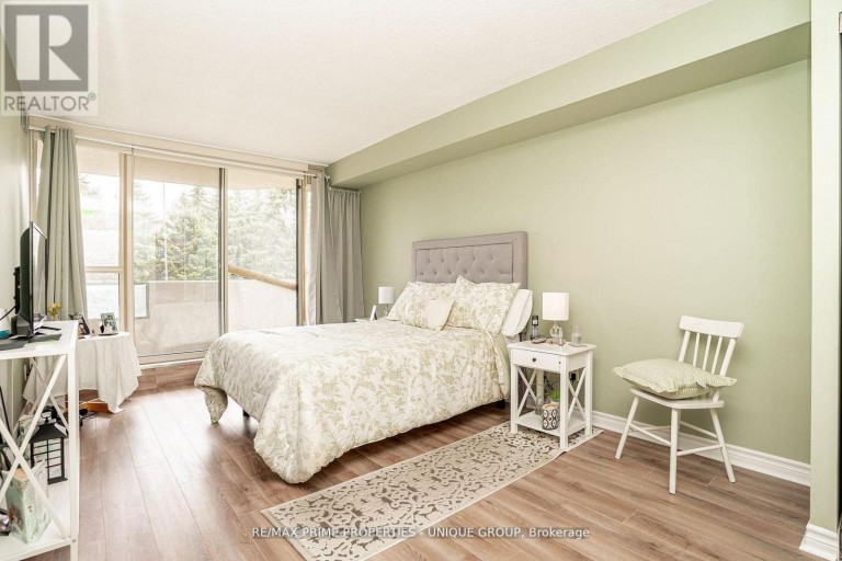 209 - 33 WELDRICK ROAD E, Richmond Hill (Observatory), Ontario, L4C8W4