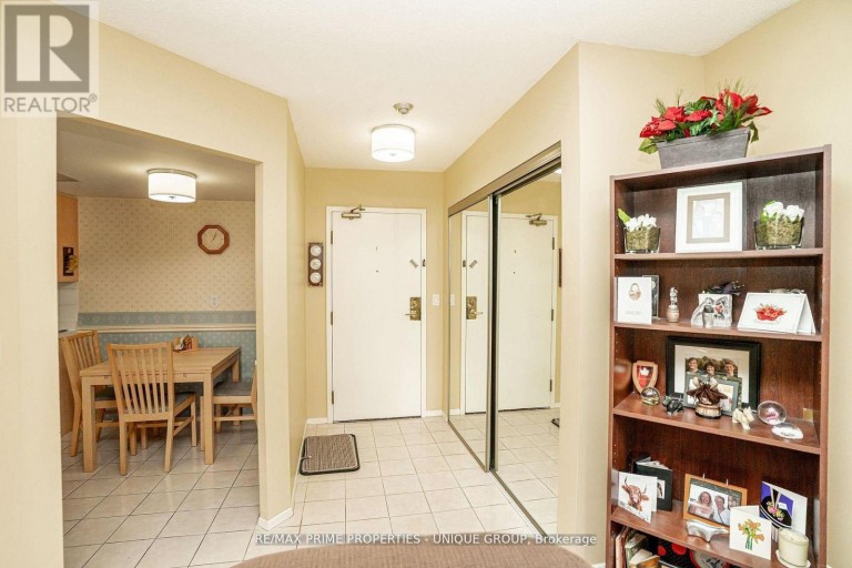 209 - 33 WELDRICK ROAD E, Richmond Hill (Observatory), Ontario, L4C8W4