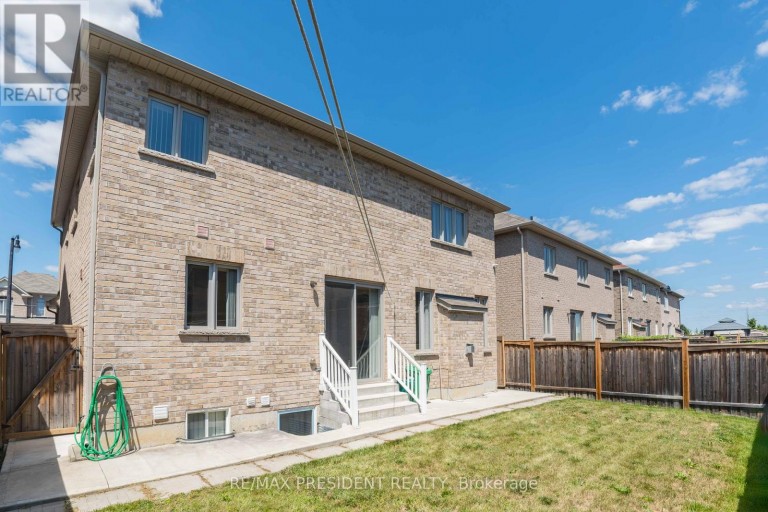 7 WELLPARK WAY, Brampton (Bram East), Ontario, L6P3Z6