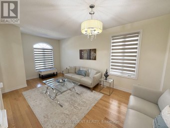 7 WELLPARK WAY Brampton (Bram East) Ontario photo 6