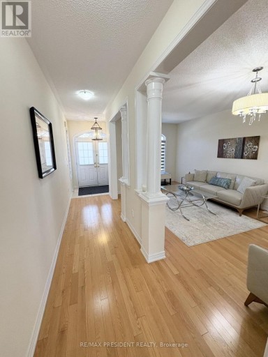 7 WELLPARK WAY, Brampton (Bram East), Ontario, L6P3Z6
