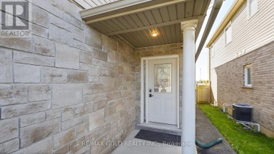 8596 MILOMIR STREET Niagara Falls (Forestview) Ontario photo 4