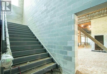2479 BONDER ROAD London South (South U) Ontario photo 25