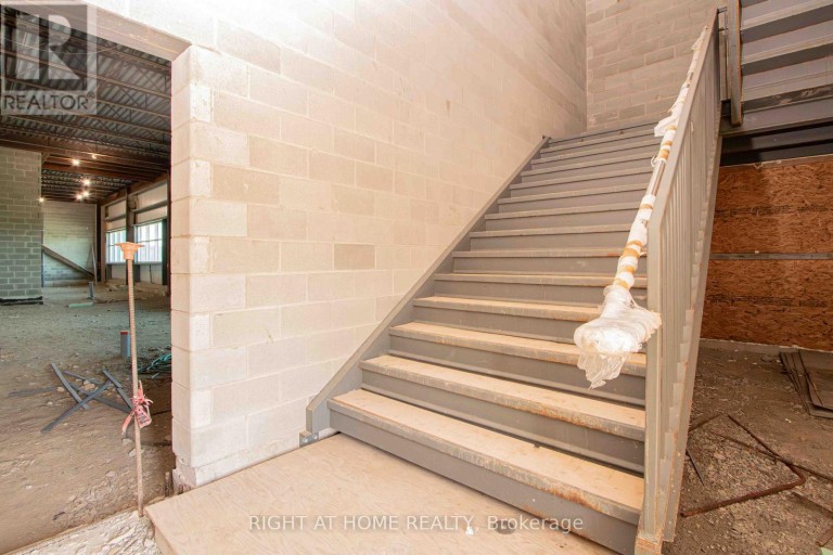 2479 BONDER ROAD, London South (South U), Ontario, N6M0E7