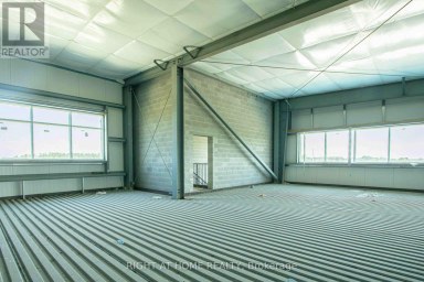 2479 BONDER ROAD London South (South U) Ontario photo 29