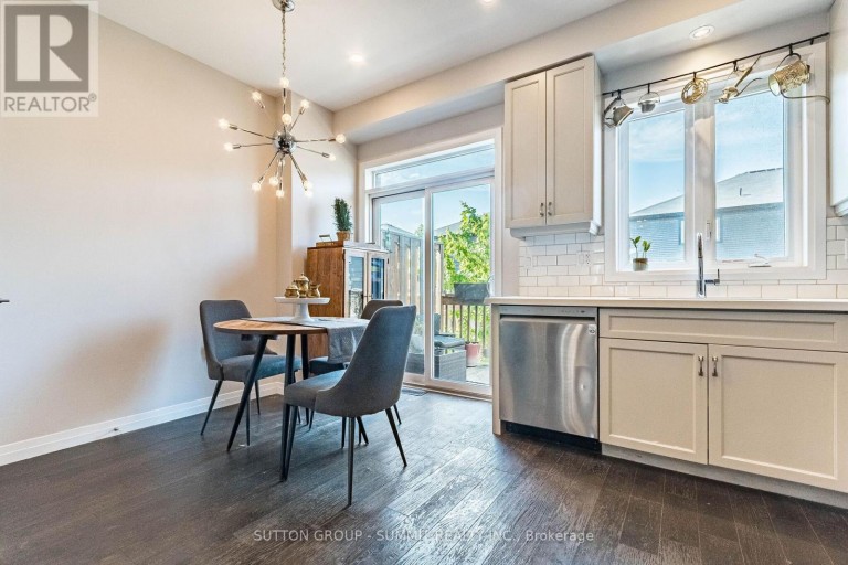 25 SOHO STREET, Hamilton (Stoney Creek Mountain), Ontario, L8J0L4