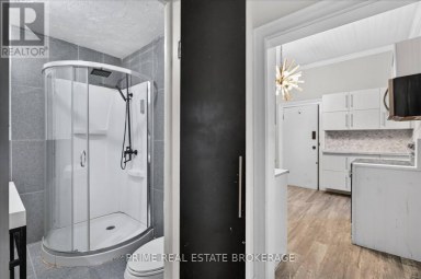 42 BRUCE STREET London South (South F) Ontario photo 13