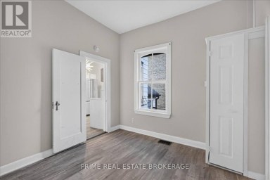 42 BRUCE STREET London South (South F) Ontario photo 17