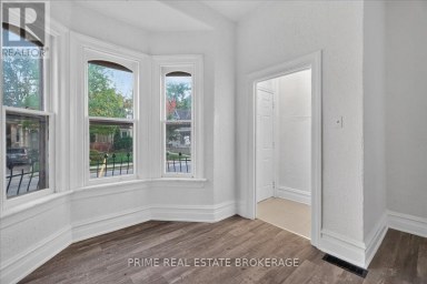 42 BRUCE STREET London South (South F) Ontario photo 5