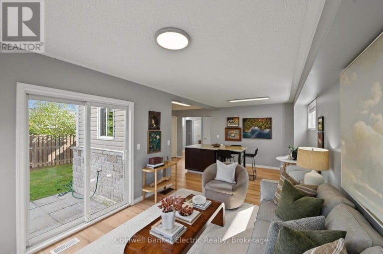 2334 MARSDALE DRIVE, Peterborough (Ashburnham Ward 4), Ontario, K9L0B7