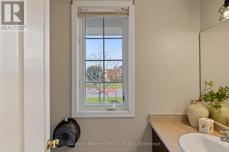 2334 MARSDALE DRIVE, Peterborough (Ashburnham Ward 4), Ontario, K9L0B7
