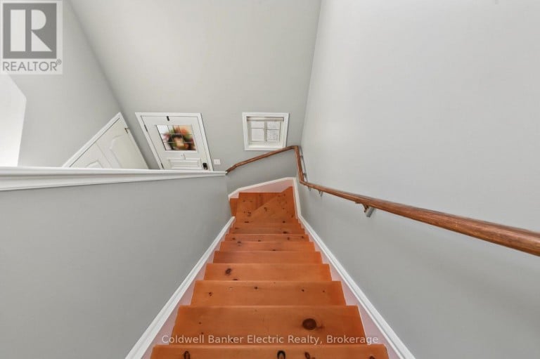 2334 MARSDALE DRIVE, Peterborough (Ashburnham Ward 4), Ontario, K9L0B7