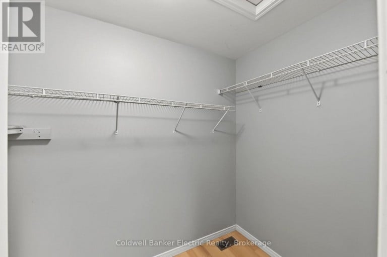 2334 MARSDALE DRIVE, Peterborough (Ashburnham Ward 4), Ontario, K9L0B7