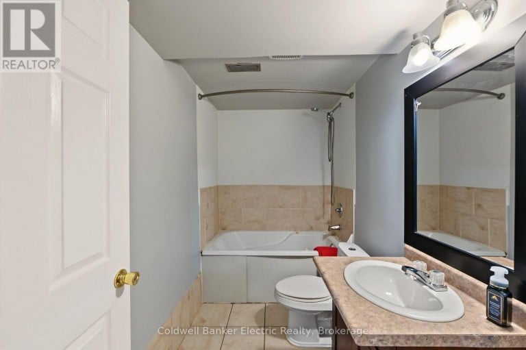 2334 MARSDALE DRIVE, Peterborough (Ashburnham Ward 4), Ontario, K9L0B7