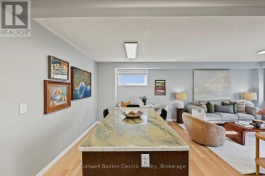 2334 MARSDALE DRIVE Peterborough (Ashburnham Ward 4) Ontario photo 8