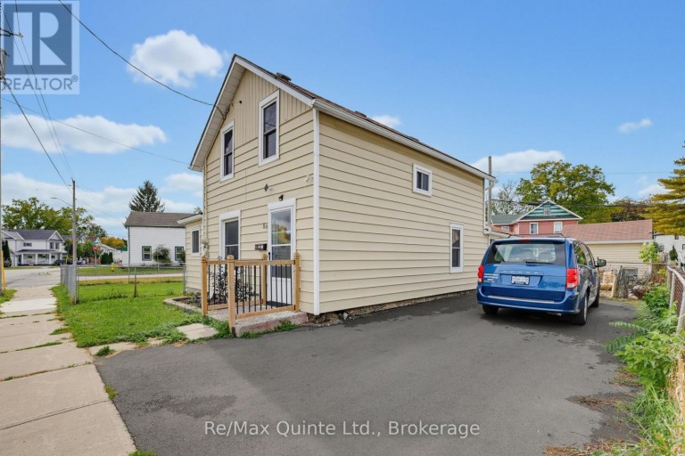 84 MOIRA STREET E, Belleville (Belleville Ward), Ontario, K8P2S4