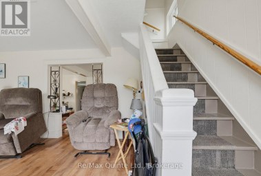 84 MOIRA STREET E Belleville (Belleville Ward) Ontario photo 21