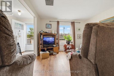 84 MOIRA STREET E Belleville (Belleville Ward) Ontario photo 22