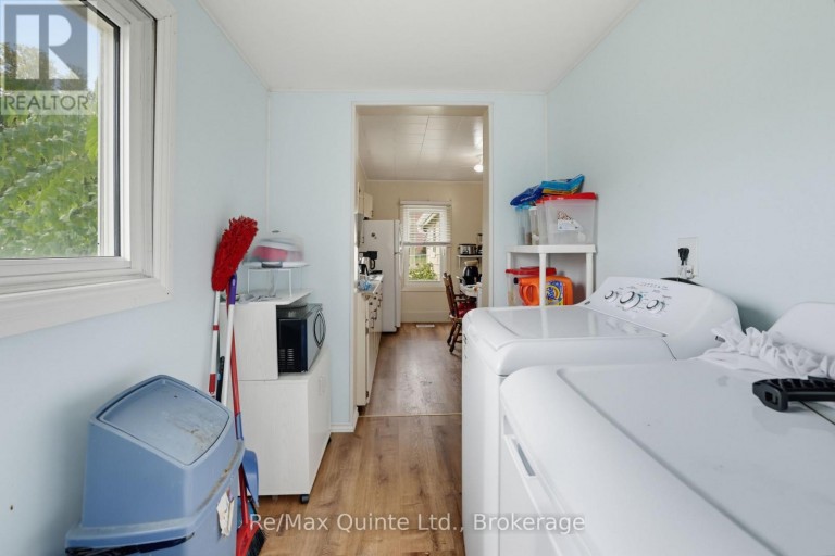 84 MOIRA STREET E, Belleville (Belleville Ward), Ontario, K8P2S4