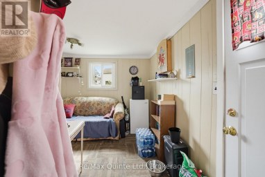 84 MOIRA STREET E Belleville (Belleville Ward) Ontario photo 25