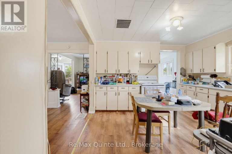 84 MOIRA STREET E, Belleville (Belleville Ward), Ontario, K8P2S4