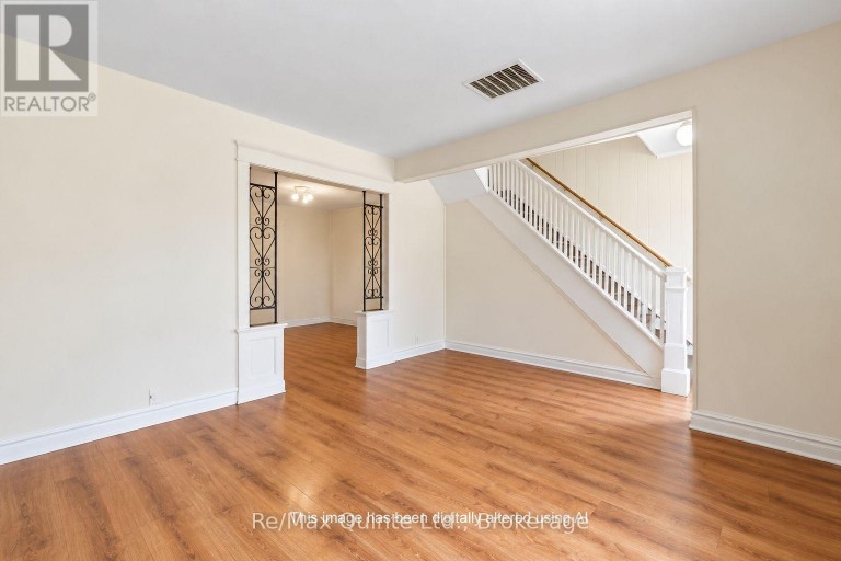 84 MOIRA STREET E, Belleville (Belleville Ward), Ontario, K8P2S4