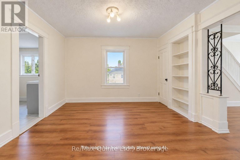 84 MOIRA STREET E, Belleville (Belleville Ward), Ontario, K8P2S4