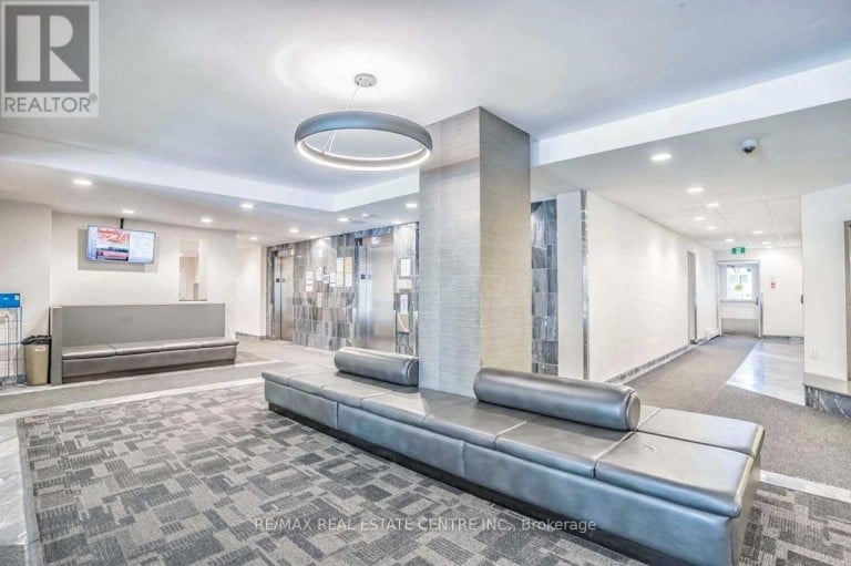 411 - 350 WEBB DRIVE, Mississauga (City Centre), Ontario, L5B3W4