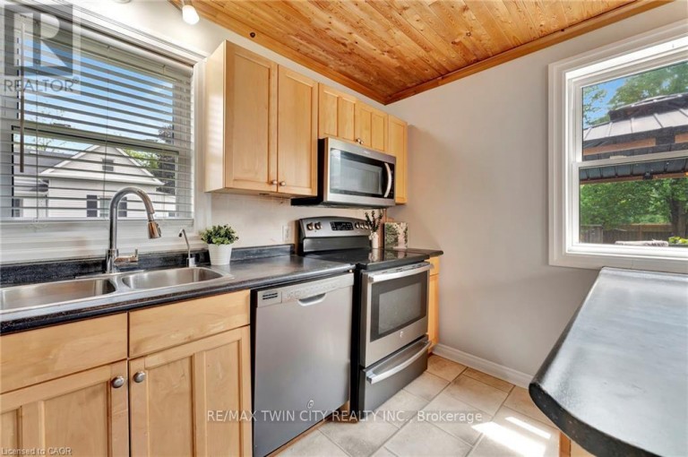 123 BLANDFORD STREET, East Zorra-Tavistock (Innerkip), Ontario, N0J1M0