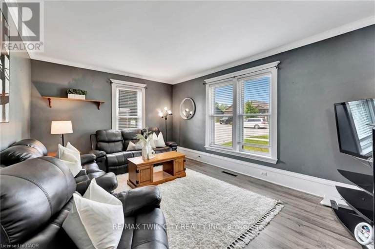 123 BLANDFORD STREET, East Zorra-Tavistock (Innerkip), Ontario, N0J1M0