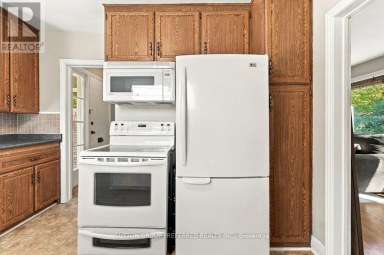 465 GLEN CRESCENT London North (North P) Ontario photo 14