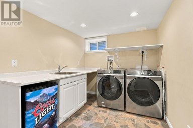 465 GLEN CRESCENT London North (North P) Ontario photo 34