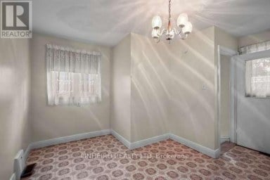 1217 TRAFALGAR STREET London East (East M) Ontario photo 10