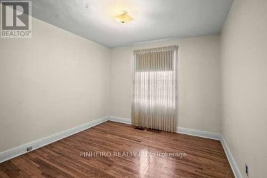 1217 TRAFALGAR STREET London East (East M) Ontario photo 13